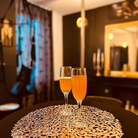 Love Room « L'Etreinte Doree » Illiers-Combray Eksteriør bilde