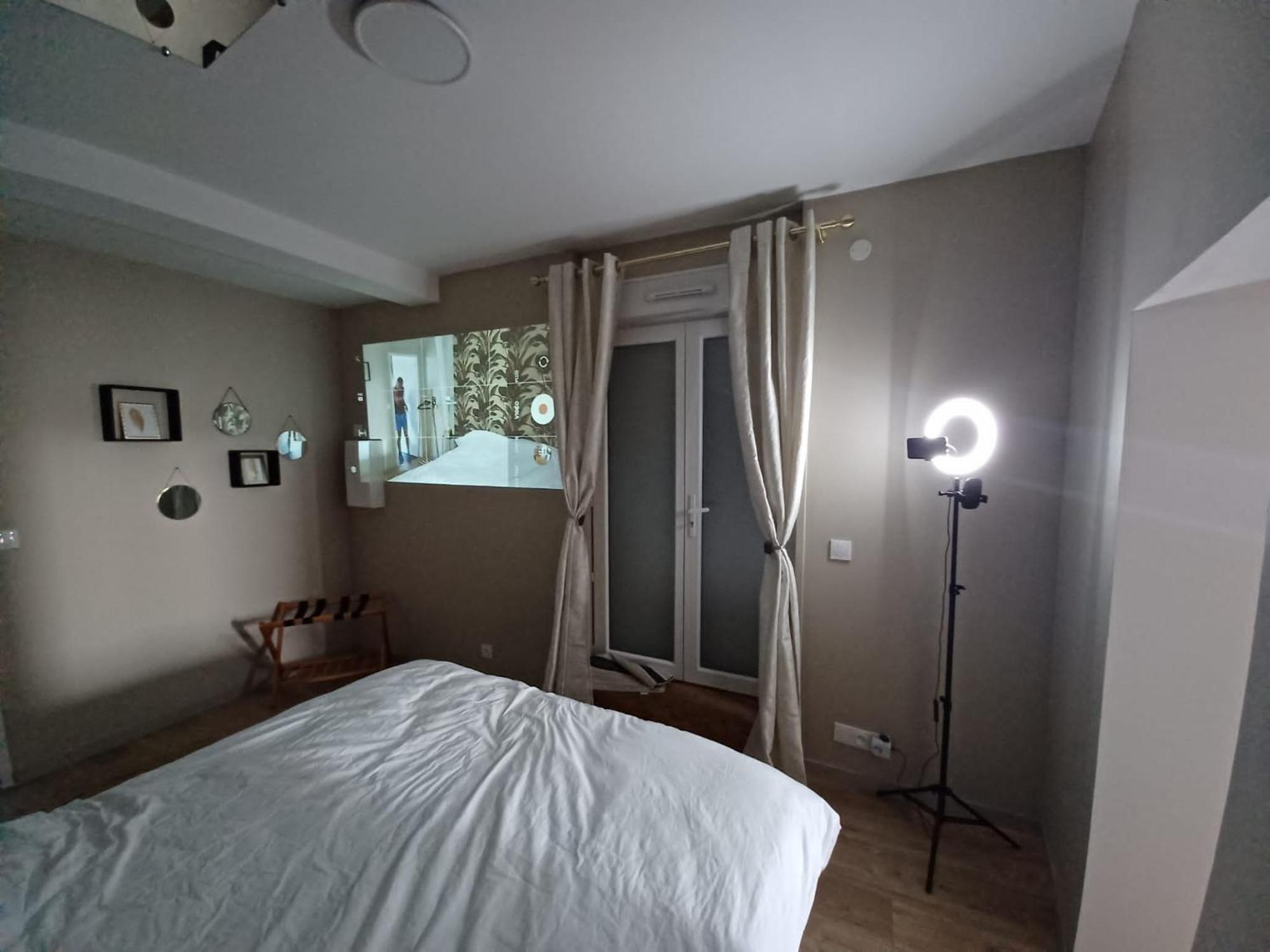 Love Room « L'Etreinte Doree » Illiers-Combray Eksteriør bilde